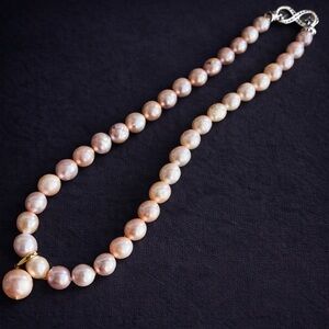 Elegant pink/champion baroque Pearl Necklace with pendant